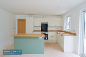 Kitchen- click for photo gallery